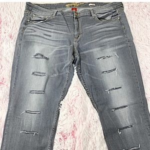 Arizona Jean Co Distressed Jeans